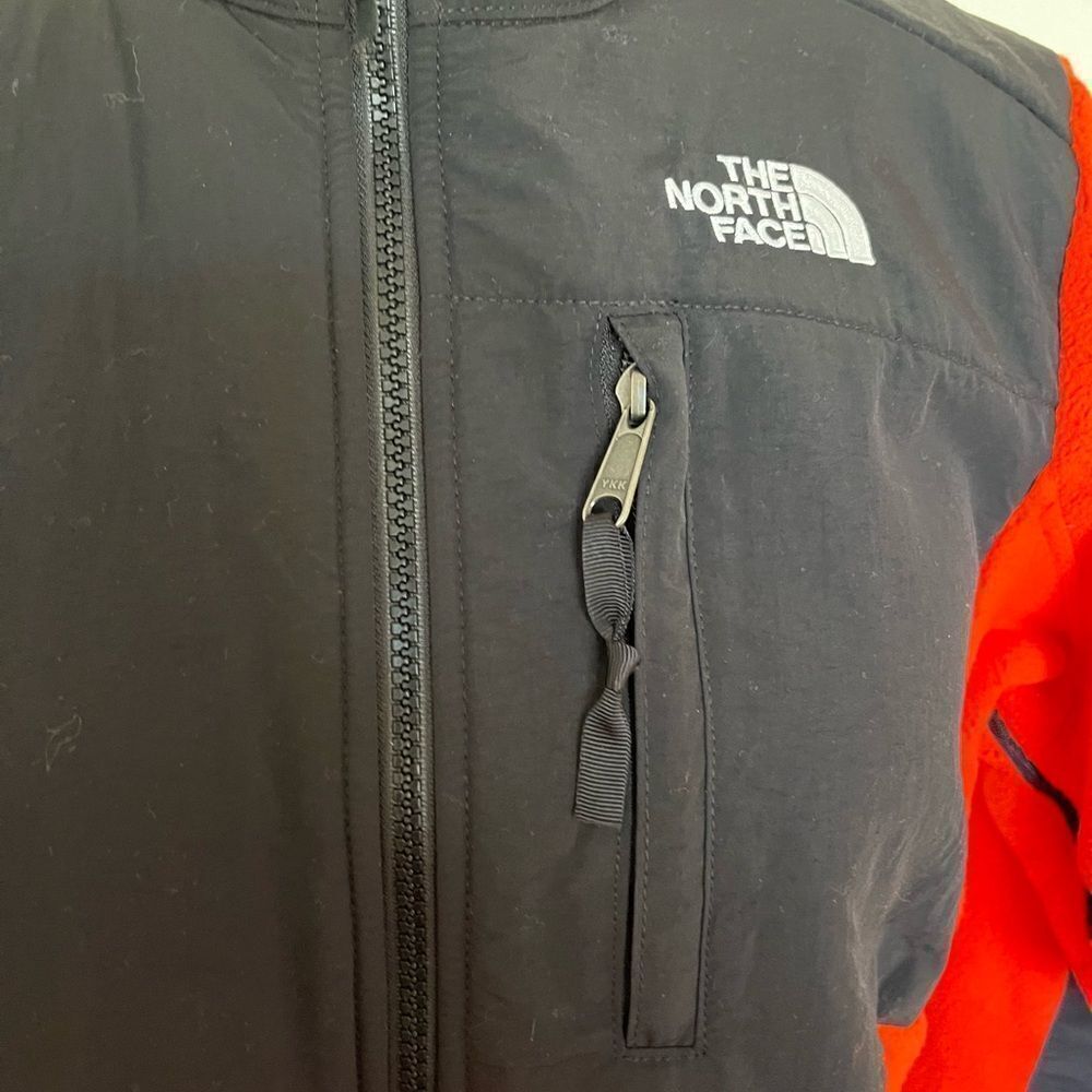 The North Face vtg 90's Denali Red Black size‎ S women’s season ‘20 - Picture 2 of 13
